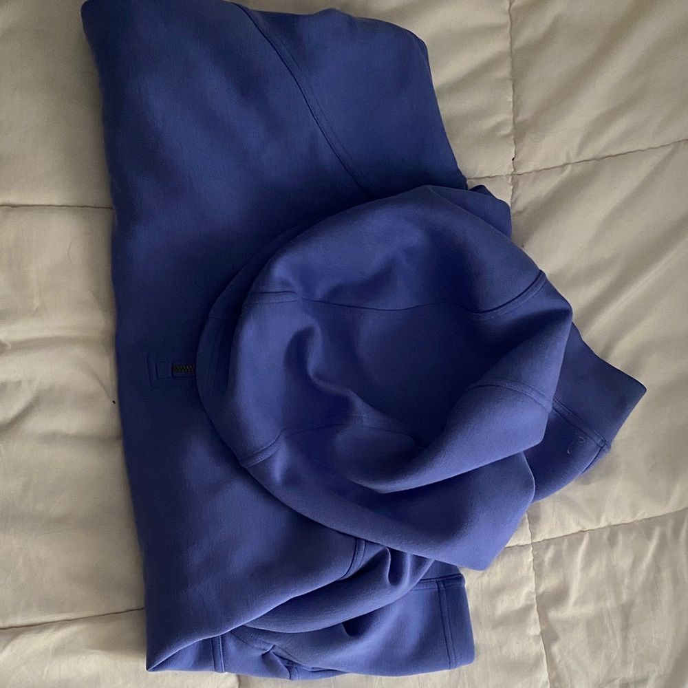 Lululemon Blue Sweatshirt